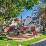 Metro Phx Upstairs 2Bd Sleeps 6 Heated Pool Pets Allowed