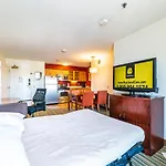 Metro Phx Upstairs 2Bd Sleeps 6 Heated Pool Pets Allowed