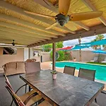 Relaxing Phoenix House With Hot Tub And Heated Pool!