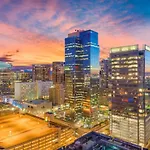 Couples Getaway Highrise Dwntown Phx Skyline Views