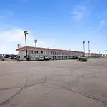 Super 8 By Wyndham Phoenix West