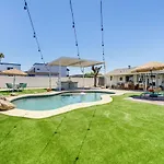 Chic Phoenix Retreat W\\/ Private Pool & Large Yard!