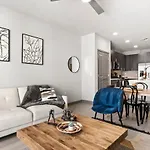 Cozysuites Phx Roro Gym, Pool, Pets, Parking! #10