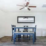 Cozy 3Br House Near Attractions & Shopping