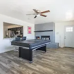 Cozy 3Br House Near Attractions & Shopping