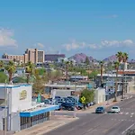 Family Friendly Phoenix Escape With Large Pool!