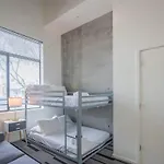 Cozy 2Bd - Central Dt - Gym, Pool, Parking - Sleep 8
