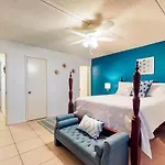 Arcadia Condo