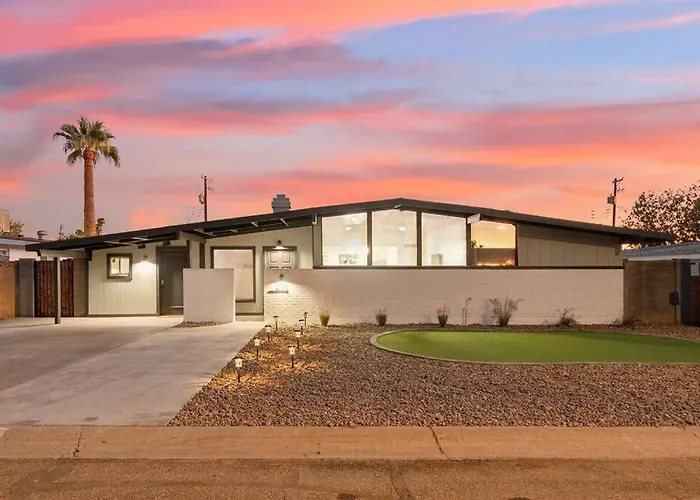 Mid-Century Modern Casita