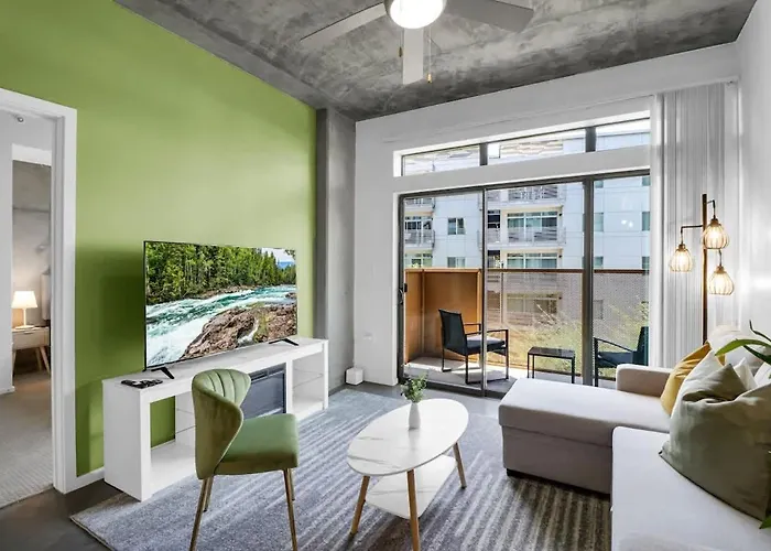 Centric 2Br In Heart Of Dtphx Free Garage Parking
