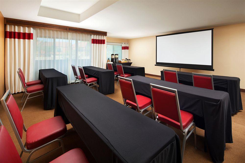 Four Points By Sheraton South Mountain Hotel