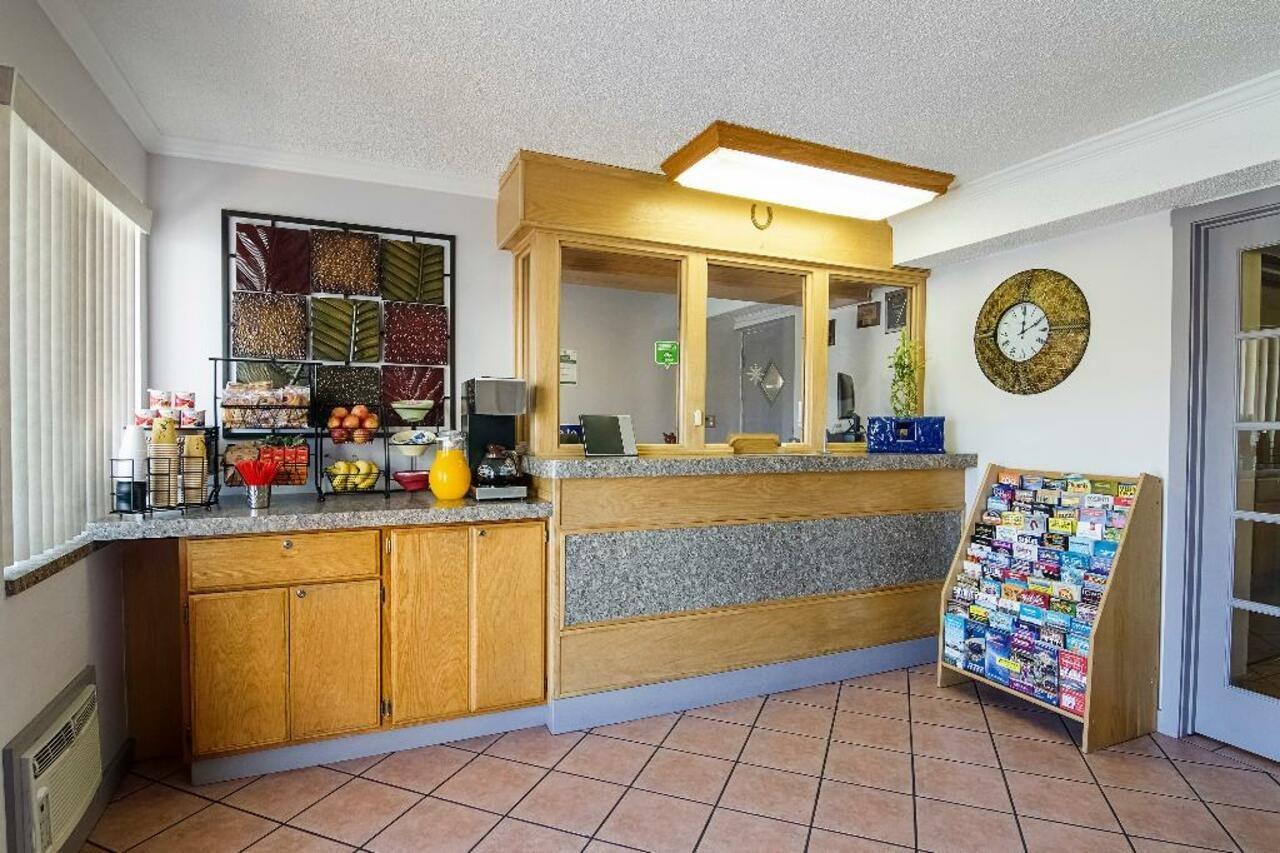Central Phoenix Hotel Hotel 2*