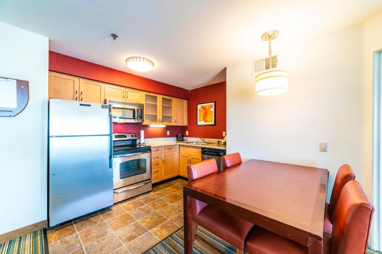 Metro Phx Upstairs 2bd Sleeps 6 Heated Pool Pets Allowed *