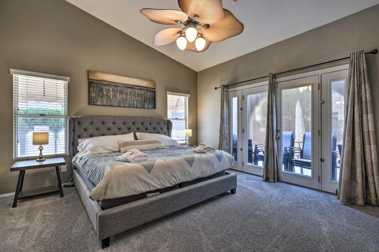 Comfortable Getaway With Beautiful Backyard Phoenix