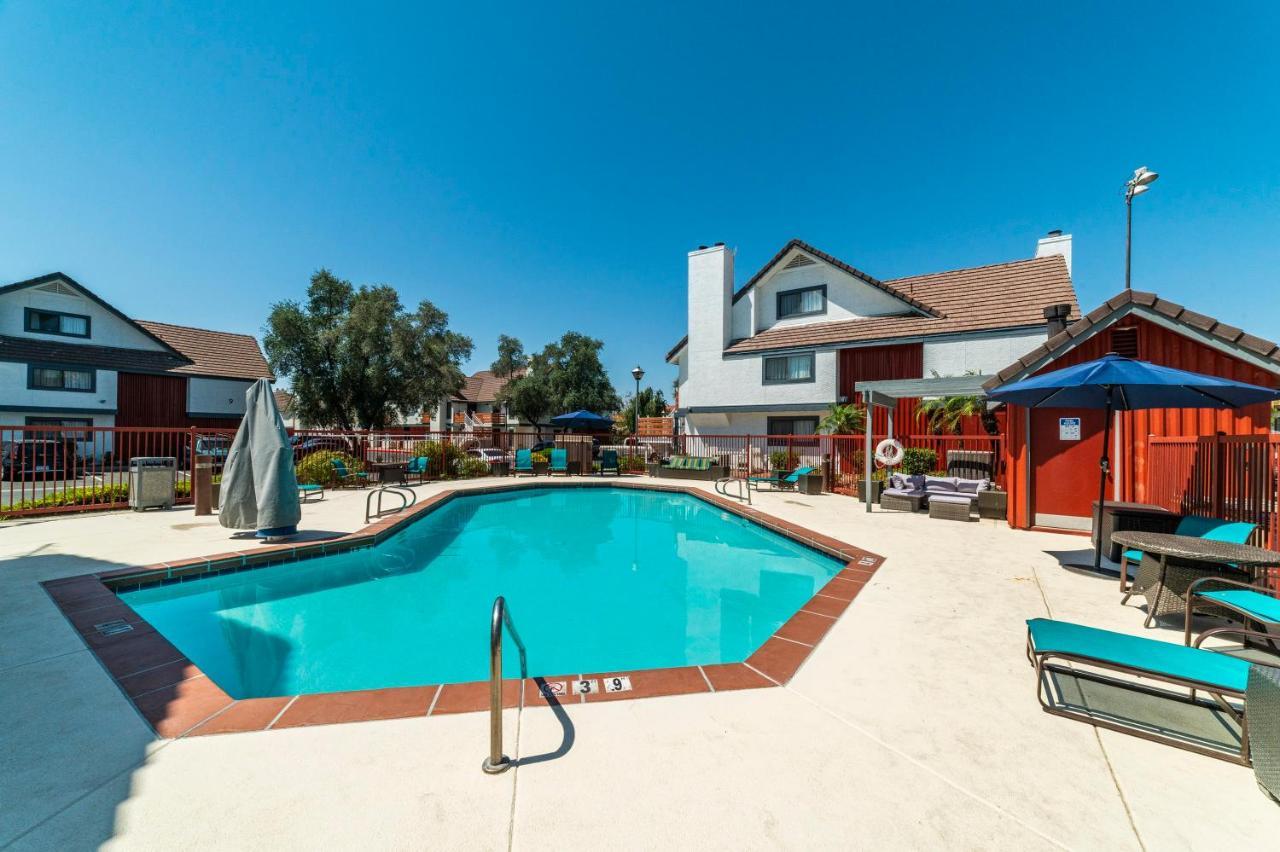 Metro Phx Upstairs 2bd Sleeps 6 Heated Pool Pets Allowed Phoenix