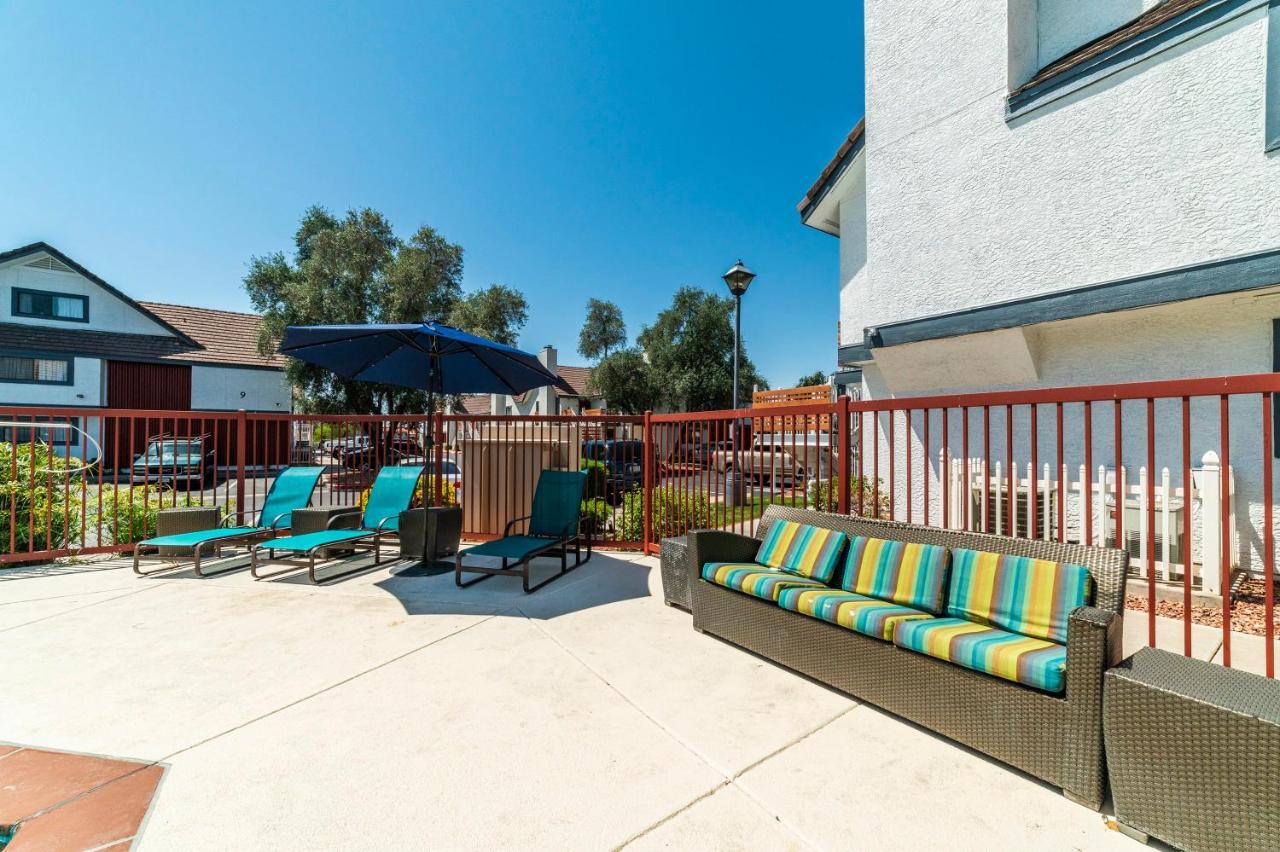 Metro Phx Upstairs 2bd Sleeps 6 Heated Pool Pets Allowed