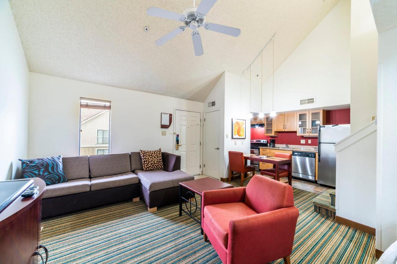 Metro Phx Upstairs Loft Sleeps Over 6 Phx *