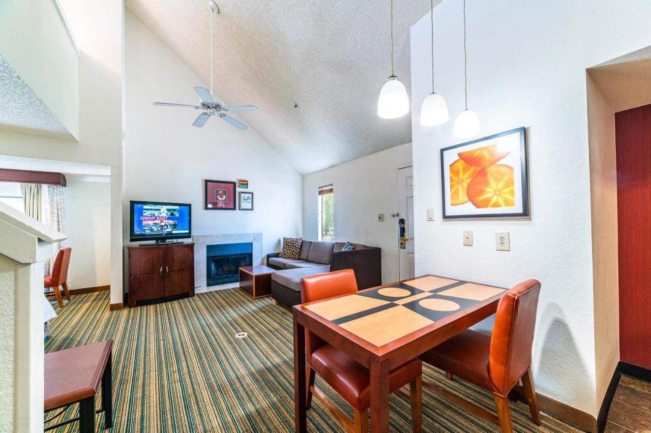 Metro Phx Upstairs Loft Sleeps Over 6 Phx Apartment Phoenix