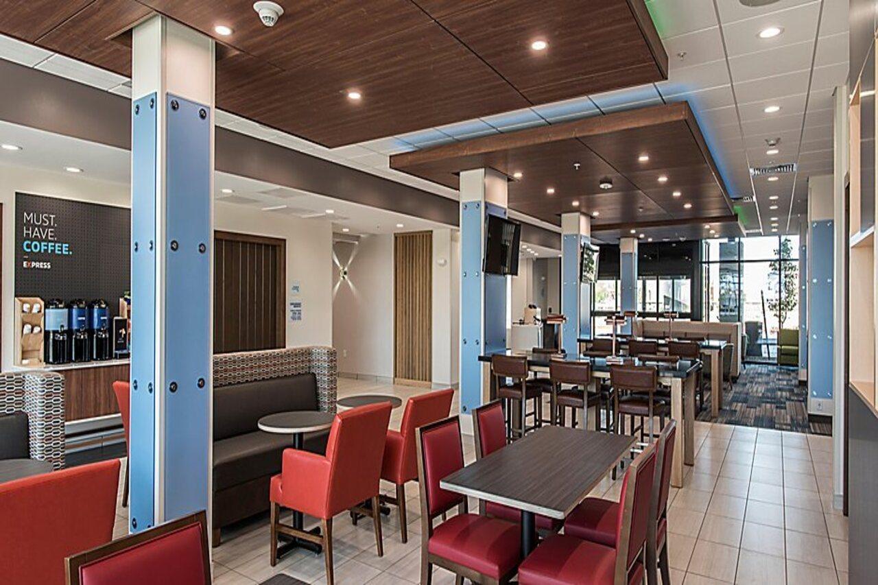 Express & - North - Happy Valley By Ihg 3*