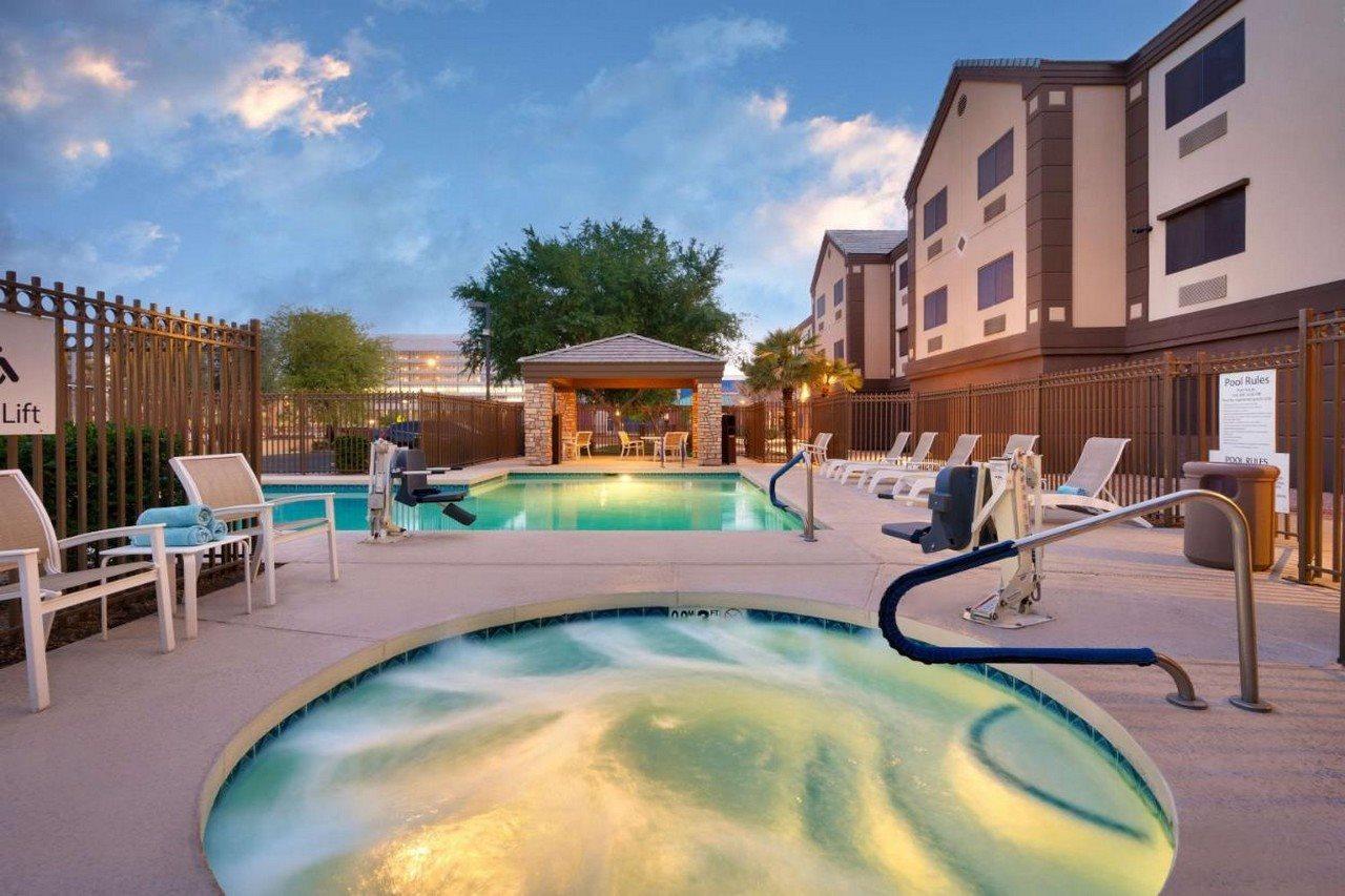 Western Downtown 3*