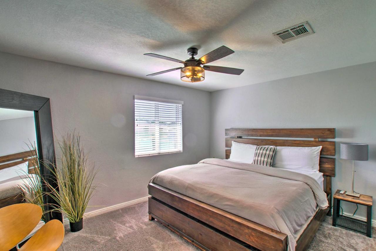 Charming With Patio About 3 Miles To Dtwn!