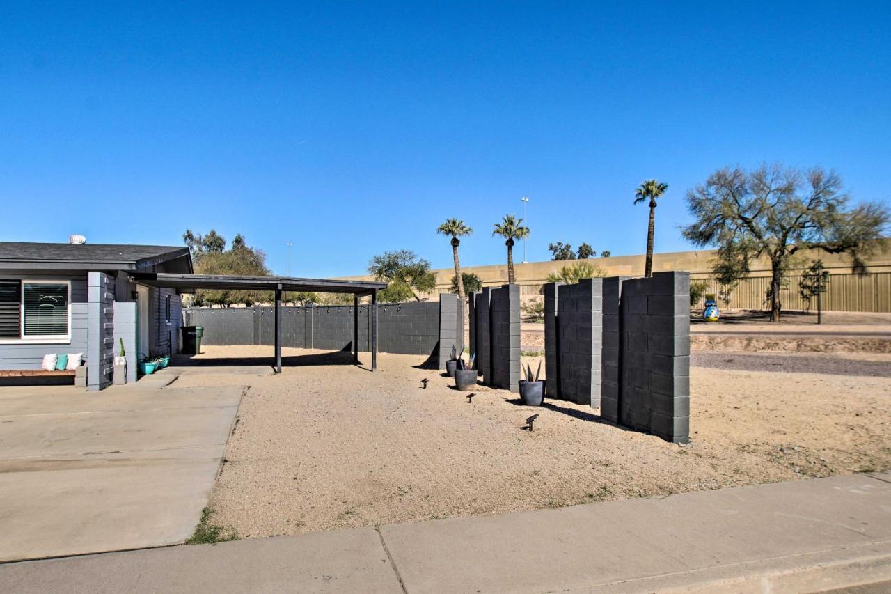 Charming With Patio About 3 Miles To Dtwn!
