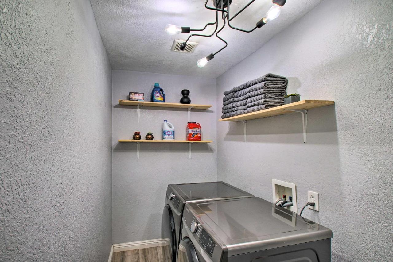 Charming With Patio About 3 Miles To Dtwn! Phoenix
