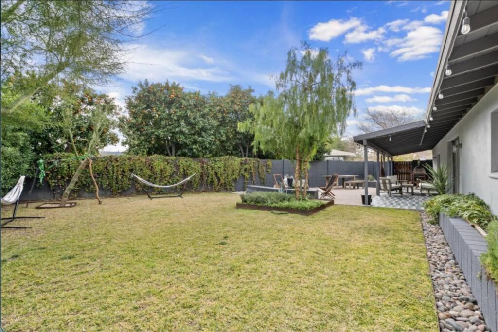 Mid-century Stunner // Large Yard And Patio For Indoor/outdoor Living *