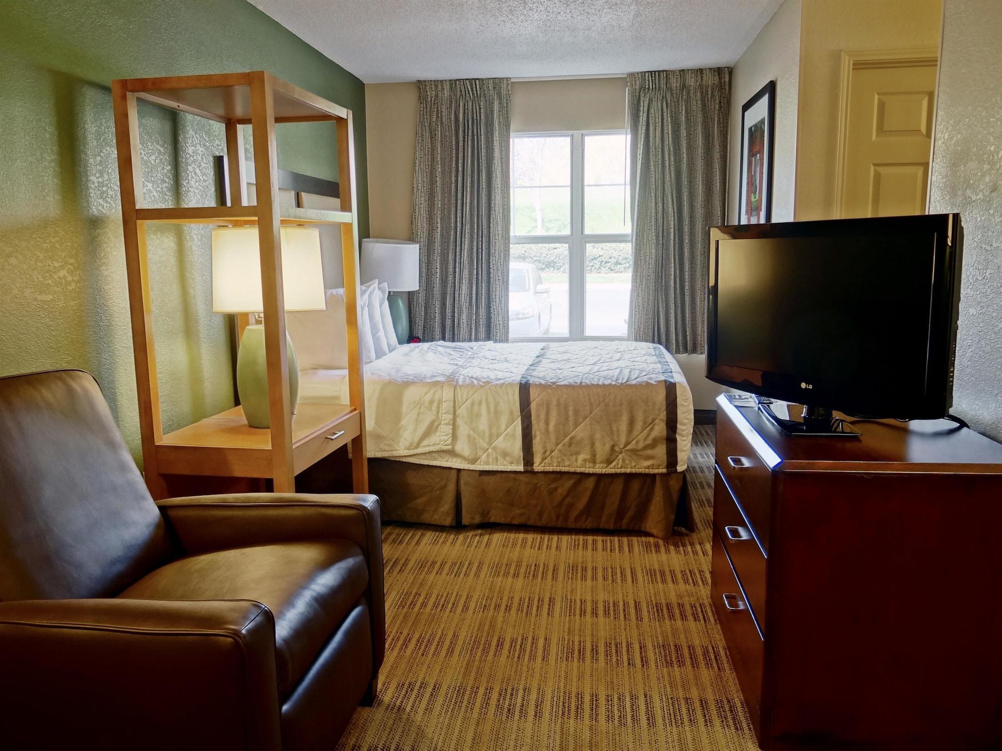 Extended America - - Chandler - E Chandler Blvd 2*