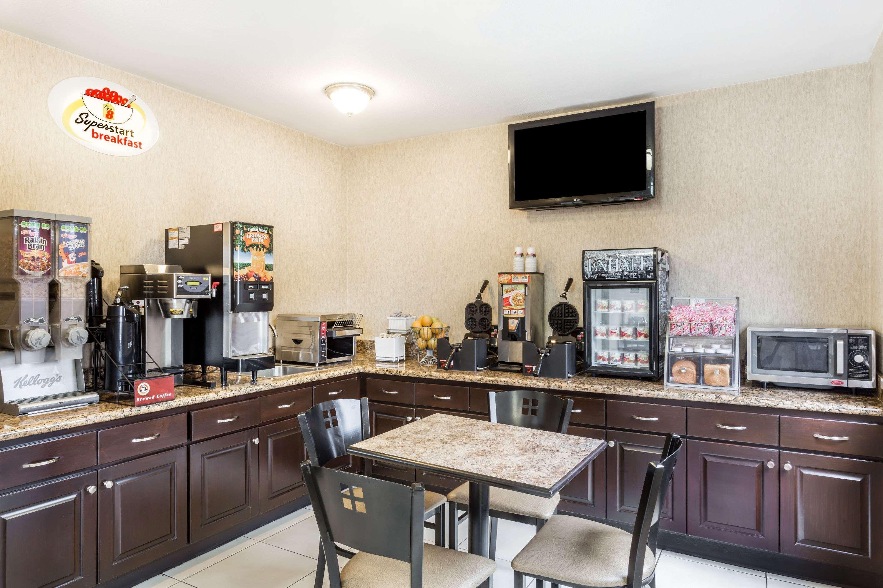 Super 8 By Wyndham Downtown Hotel Phoenix