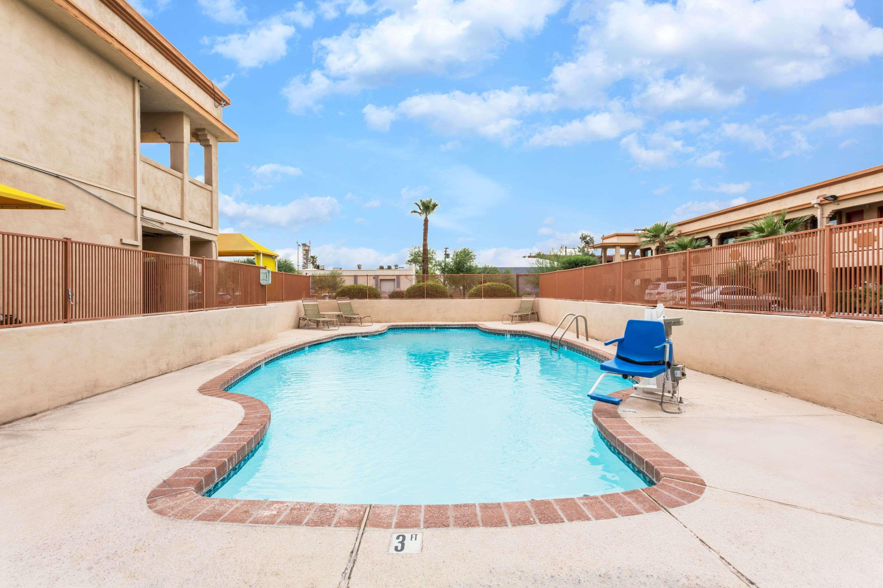 Super 8 By Wyndham Downtown Phoenix