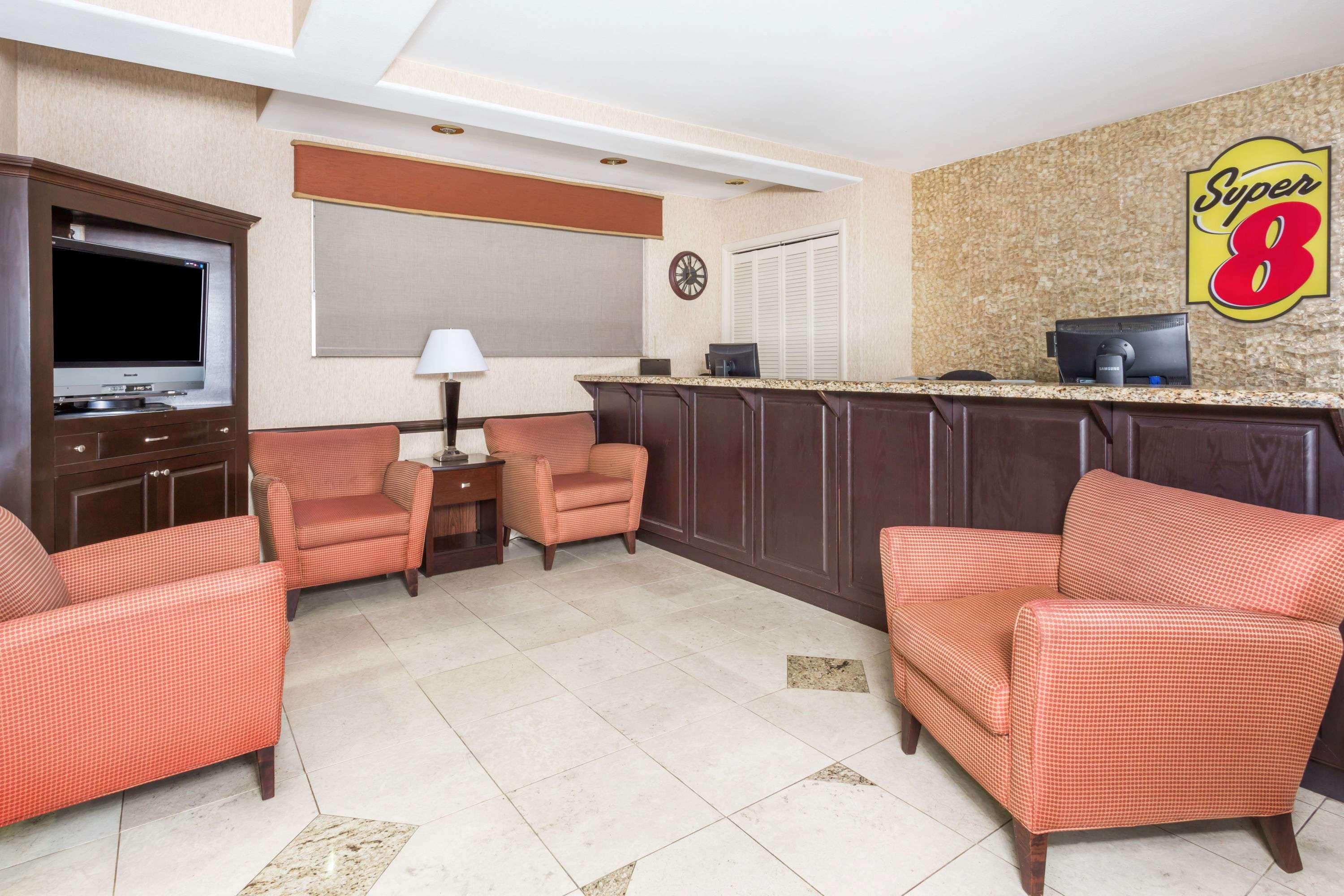 Super 8 By Wyndham Downtown Phoenix