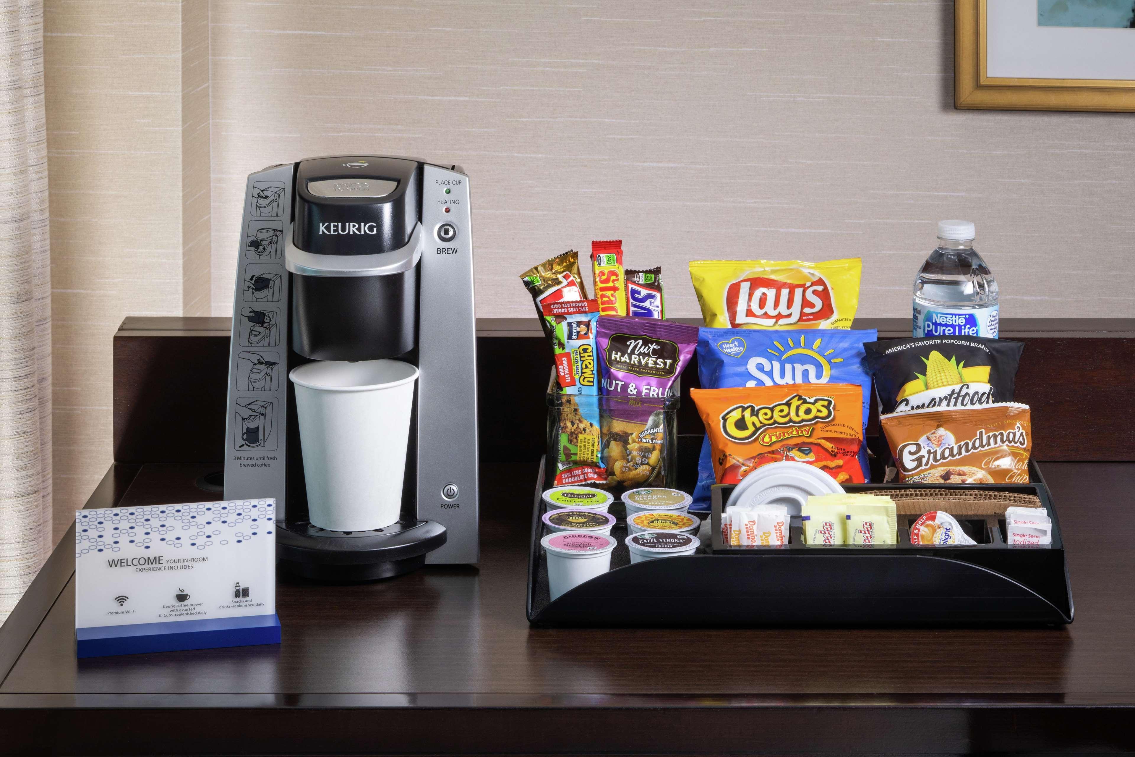 Hilton Garden Airport North Hotel 3*