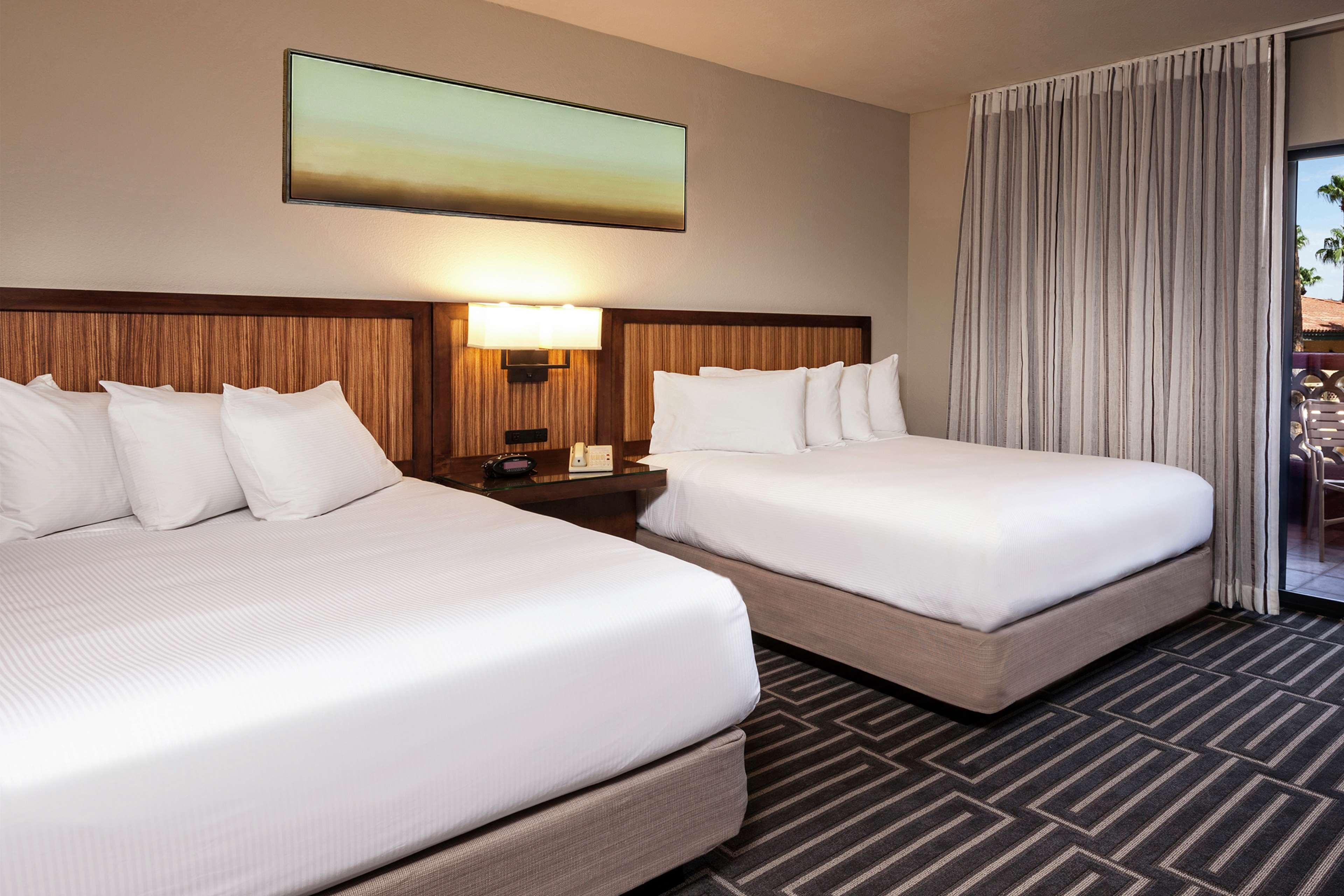 Hilton Tapatio Cliffs 3*