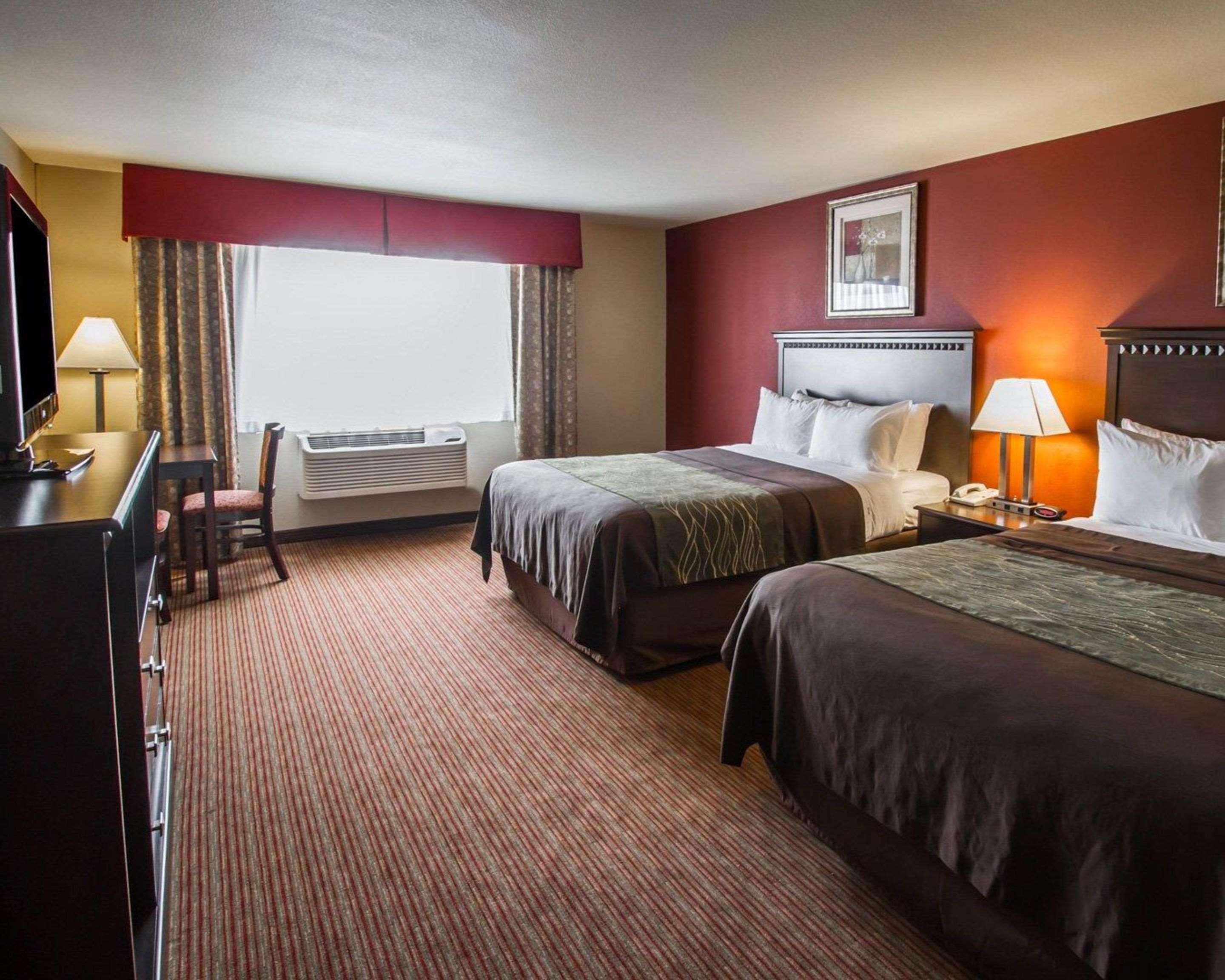 Comfort West At 27th Ave And I-i0 Hotel 2*