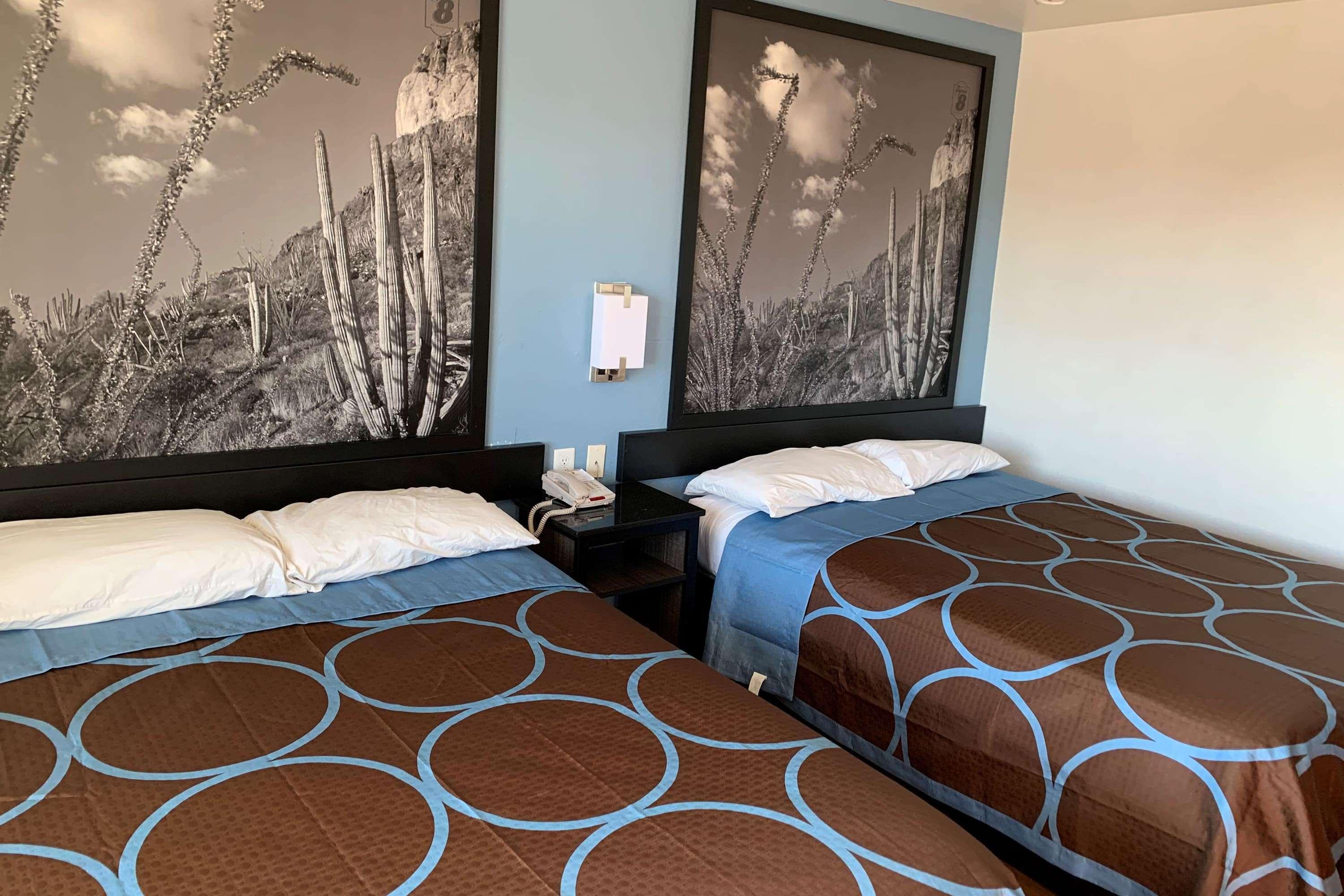 Super 8 By Wyndham West Hotel 2*