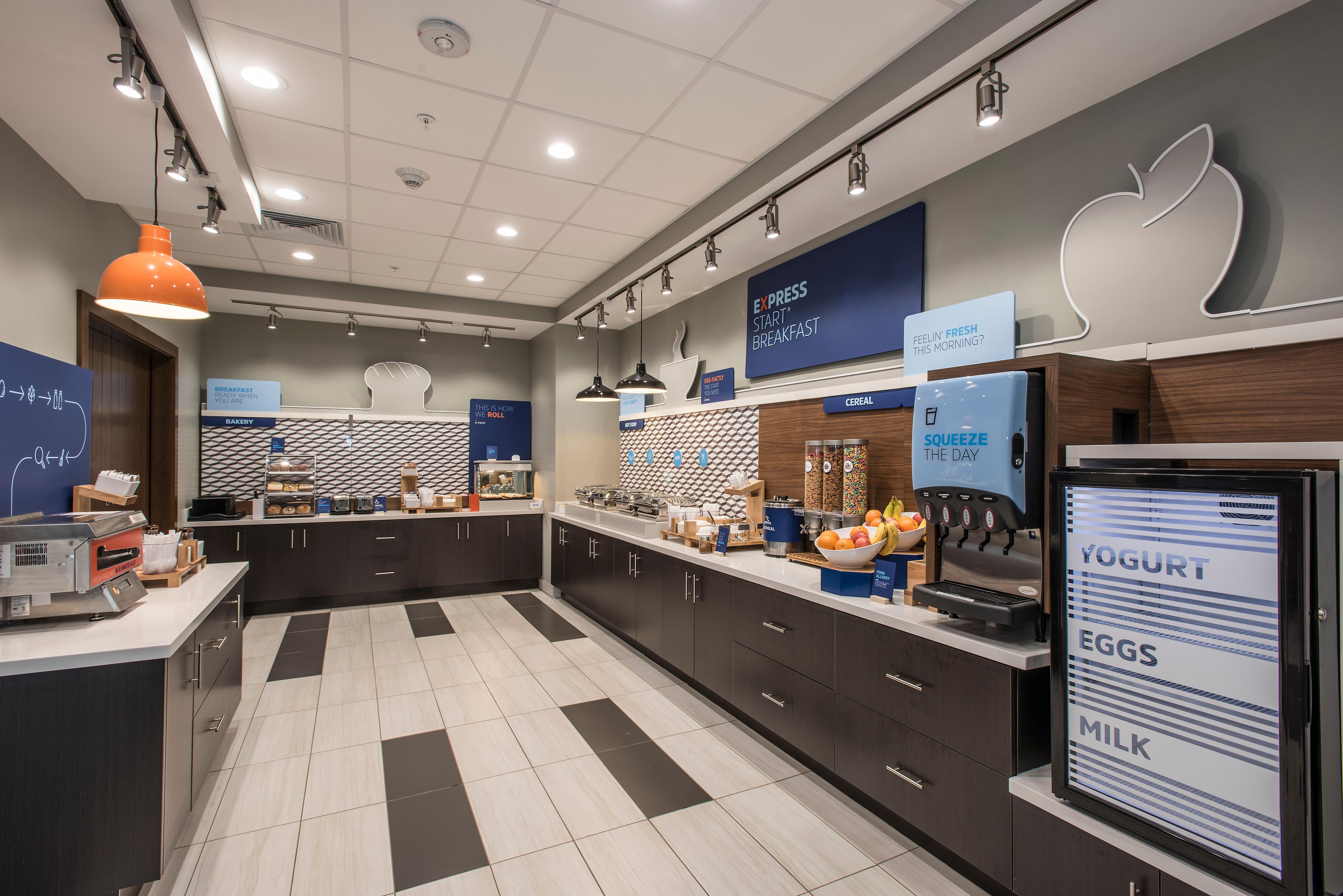 Hotel Express & - North - Happy Valley By Ihg 3*