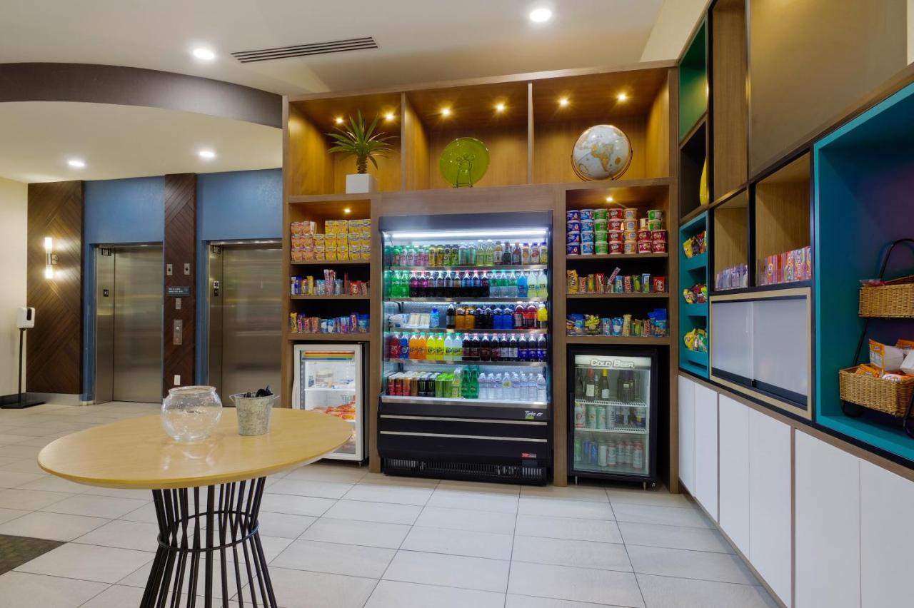 Holiday & Airport By Ihg Hotel Phoenix