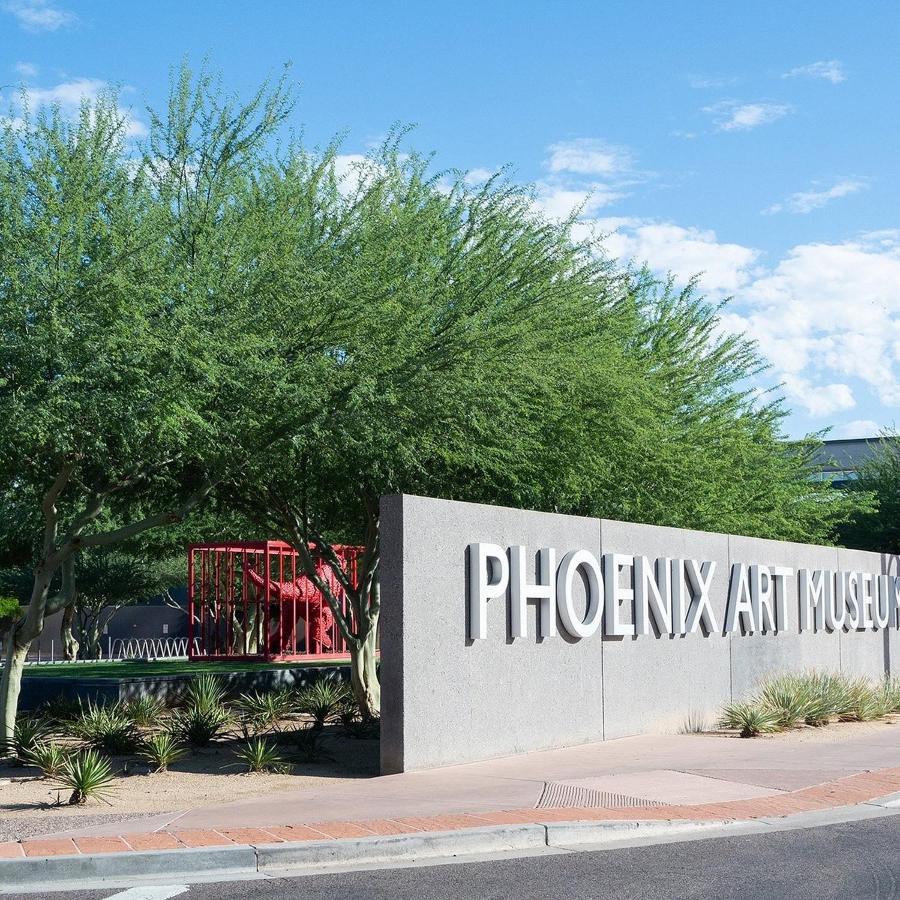 Couples Getaway Highrise Dwntown Phx Skyline Views *