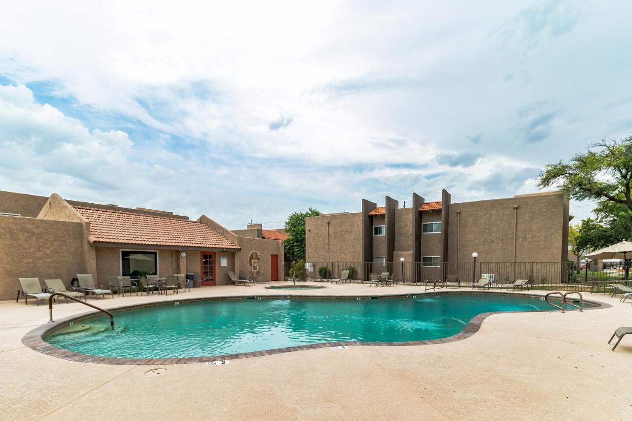 Arizona Southwest Decor - Between And Old Town Scottsdale At Spengler Apartment