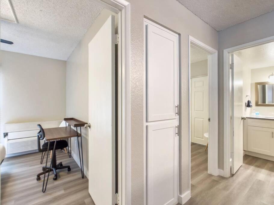 Updated With Pool - Close To Airport, Zoo, & Asu