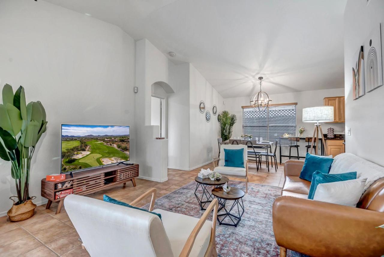 Holiday home Chic Poolside Oasis - Karaoke - Bbq - Games