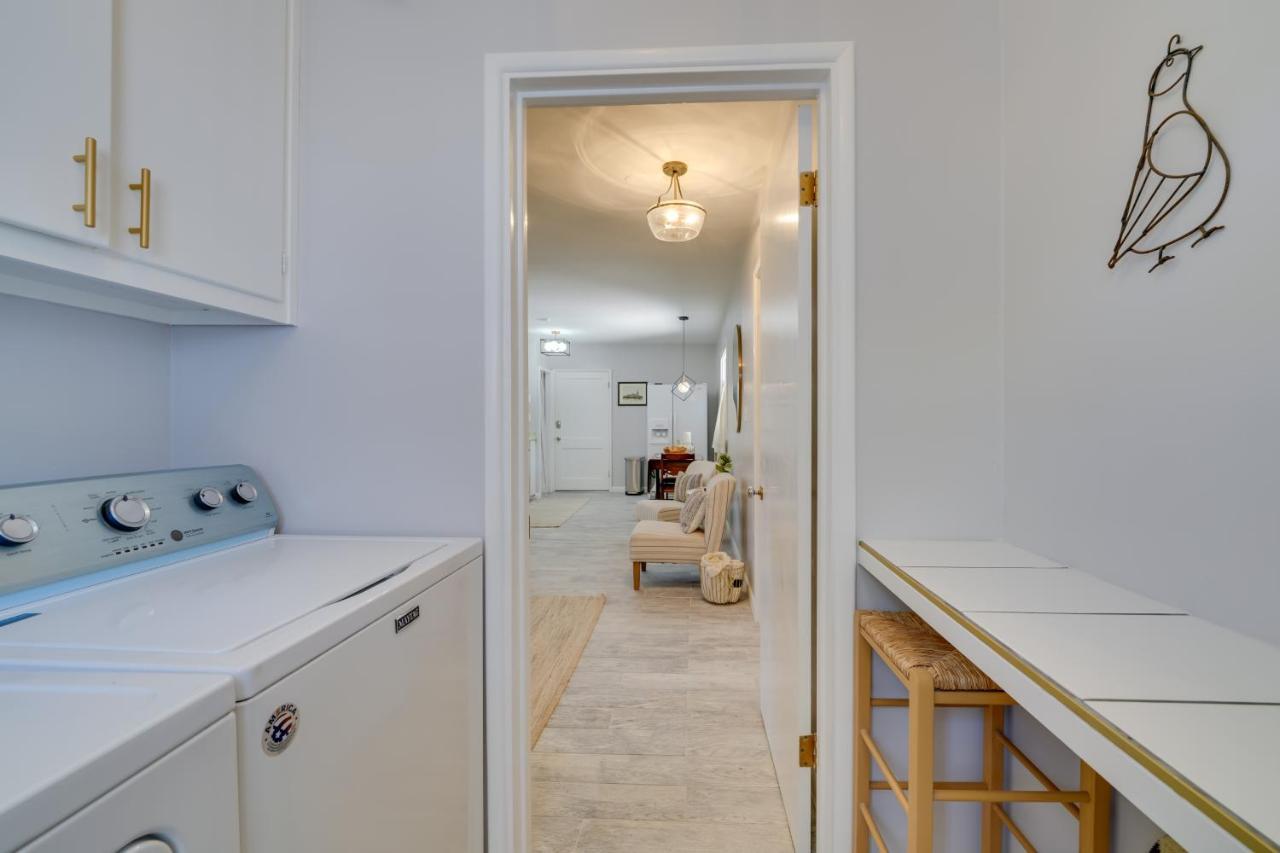 Apartment Vacation With Outdoor Kitchen!