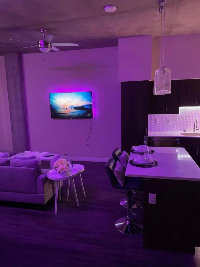 Couples Getaway Highrise Dwntown Phx Skyline Views * Phoenix