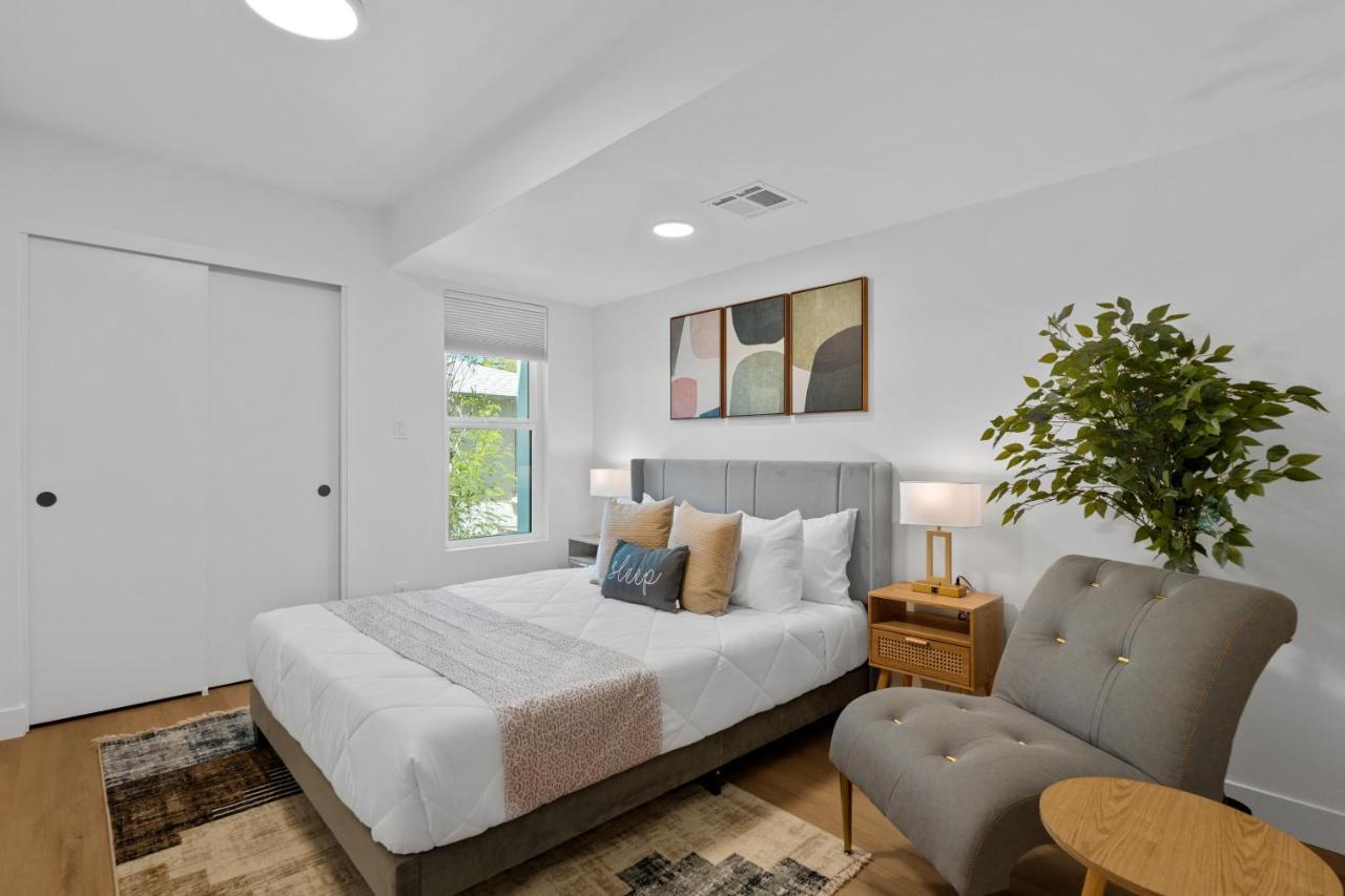 Chic Uptown - Pool Table & Perfect Location Holiday home *