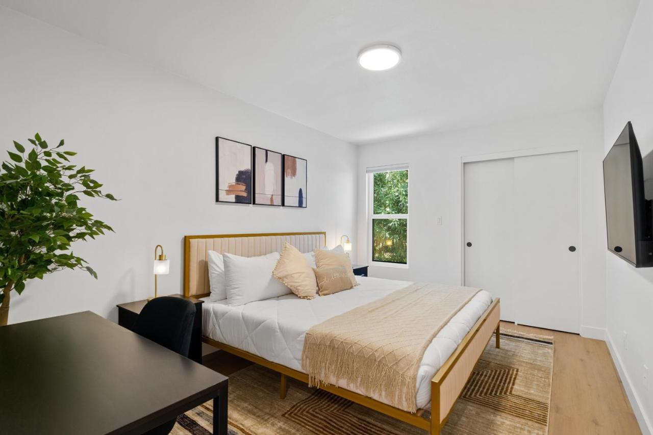 Holiday home Chic Uptown - Pool Table & Perfect Location *