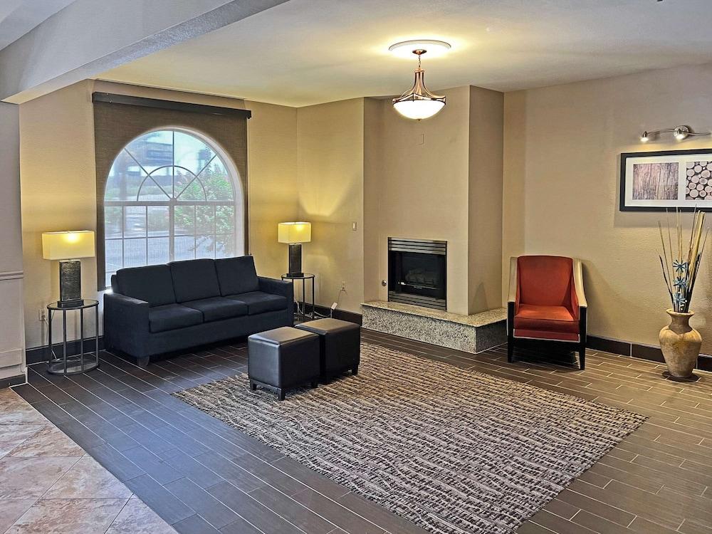 Hotel Comfort West At 27th Ave And I-i0 Phoenix