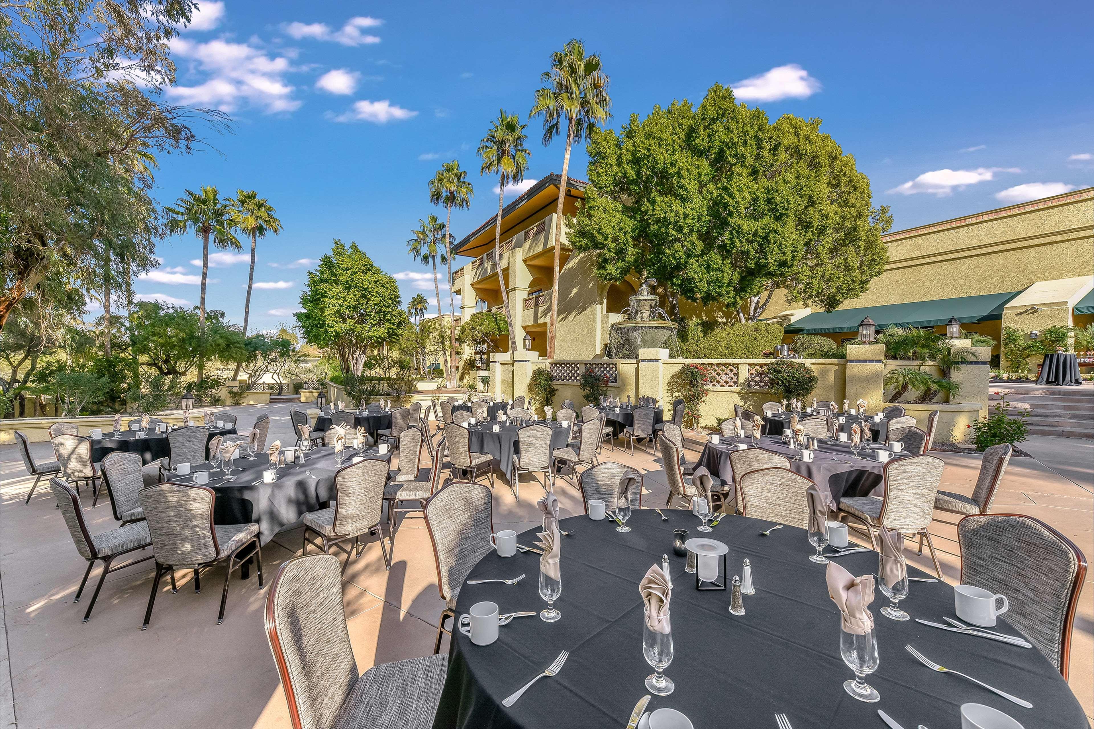 Hilton Tapatio Cliffs Resort 3*