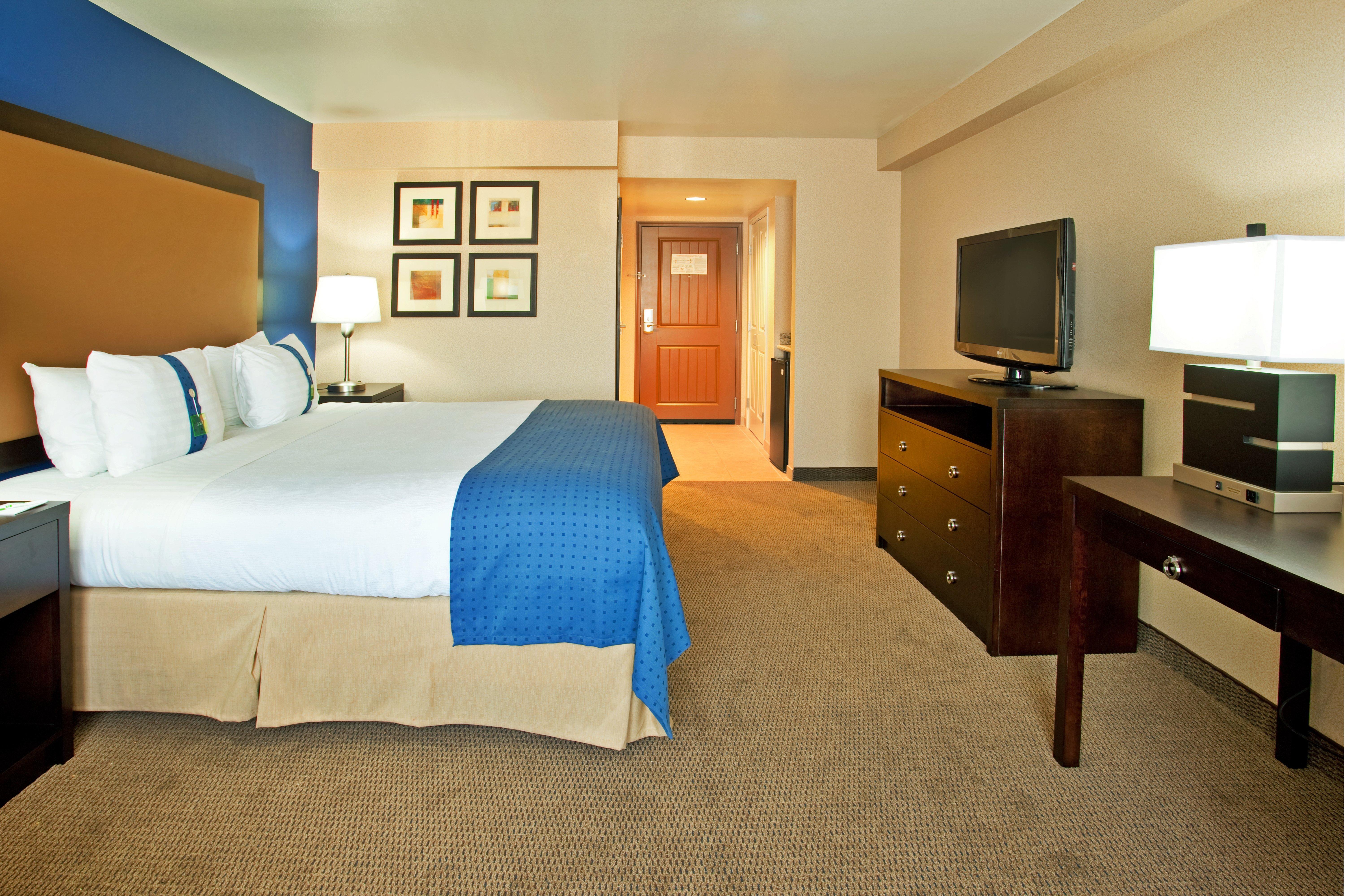 Holiday & Airport By Ihg