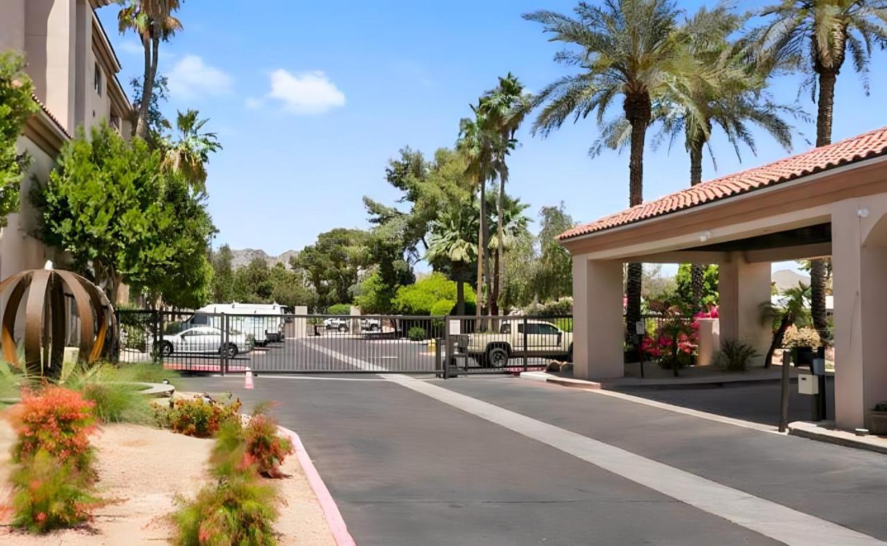 Biltmore Bliss Desert Retreat! Apartamento Phoenix